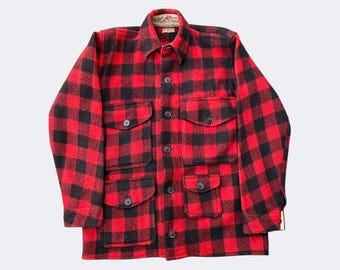 Chaqueta de caza de lana a cuadros de búfalo de la década de 1910 • Abrigo Mackinaw de Robert B. Wilkins • Ropa de trabajo a cuadros rojos y negros • Abrigo de lana canadiense antiguo • Vintage Ou