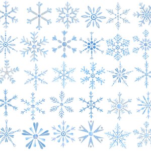 Puede incluir: Una colecci&oacute;n de 36 copos de nieve de acuarela en tonos azules. Los copos de nieve son todos de diferentes dise&ntilde;os y tama&ntilde;os, y est&aacute;n dispuestos en un patr&oacute;n de cuadr&iacute;cula.