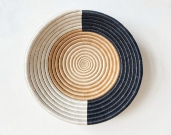 African Basket- Nyakinama // Rwanda Basket // Woven Basket // Sisal & Sweetgrass // Tans, Black, White