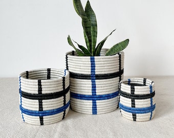 African Storage Plant Basket: Mambwe // Rwanda Kiondo Basket // Sisal & Sweetgrass // White, Blue, Black