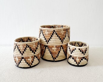 Cesta africana para plantas de almacenamiento: Busisi // Cesta Kiondo de Ruanda // Sisal y hierba dulce // Natural, negro, marrón