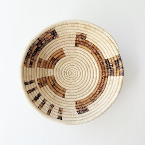African Basket- Nyali // Rwanda Basket // Woven Basket // Raffia & Sweetgrass // Brown, Natural