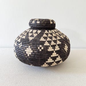 African Zulu Basket // Lidded Palm Basket // Woven in South Africa // A106