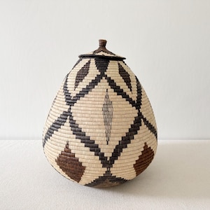 African Zulu Basket // Lidded Palm Basket // Woven in South Africa // A124