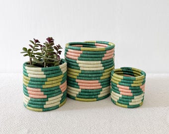 African Storage Plant Basket: Misumba // Rwanda Kiondo Basket // Sisal & Sweetgrass // Green, Peach