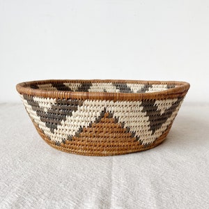 African Zulu Palm Basket // Woven in South Africa // Centerpiece Bowl // Catchall Bowl // #L115