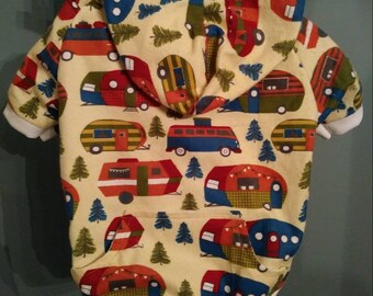 Camper pet hoodie | Medium | 10-15lbs
