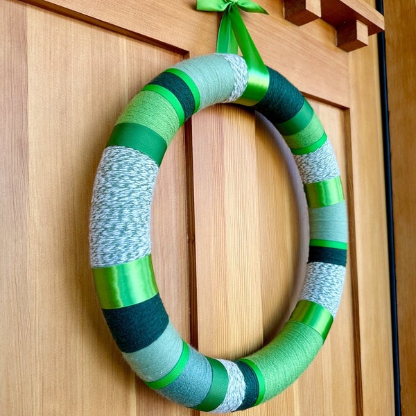 Monochromatic Ombre Everyday Wreath | Minimalist Retro Hoop Door Hanger | Midcentury Yarn Fiber Art Centerpiece