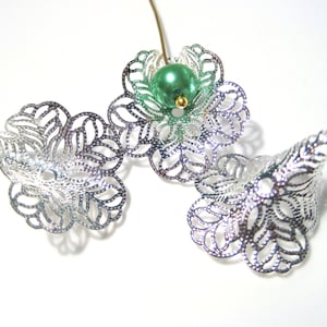 10pcs of Bright Silver Flower Filigree Cone Caps Bead Caps(No. BCP2118)