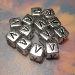 30pcs Silver Tone Plated Alphabet Letter &quot;V&quot; Acrylic Cube Spacer Beads 6x6mm