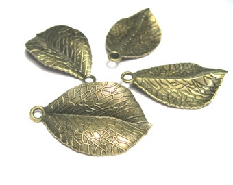 10pcs of Large Antique Bronze Leaf Charm Pendant 35mm(No.BZFM576)