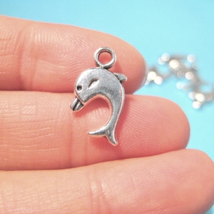 10pcs of Antique Silver Plated 3D Dolphin Charms Pendants(No.CM136)