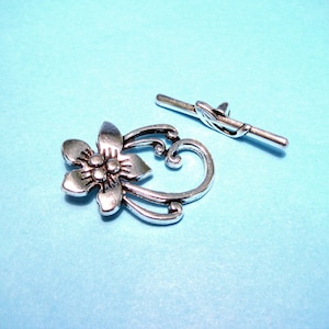 5 Sets of Antique Silver Plated Flower Round Toggle Clasps(No. TGCLS805)