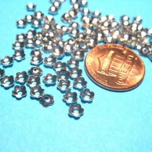 100pcs of Silver Tone Small Flower Bead Caps 4mm No.BCP336 image 3