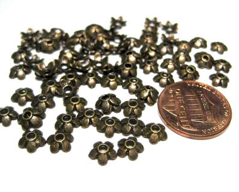 100pcs of Antique Bronze Flower Bead Caps 6mmNo.BZCP495 image 1