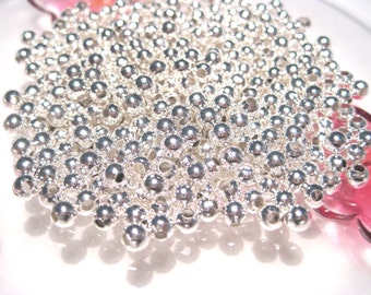 100pcs of Bright Silver Plated Smooth Ball Spacer Beads 4mm Round(No.SSPC1243)