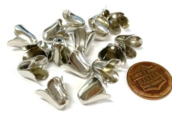 20 Silver Tone Flower Bead Caps: Tulip End Caps (12x10mm)(No. BCP391)