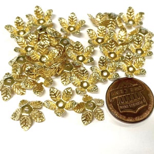 50pcs of Raw Brass Flower Bead Caps(No.BBC1531)