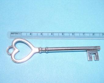 1pc of Extra Large Antique Silver Plated Key Charms Pendants 83mm(No.CM130)