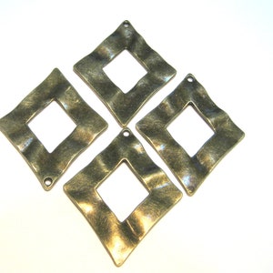 2pcs of Large Antique Bronze Plated Rhombus Charm Pendant(No. BZCM434)