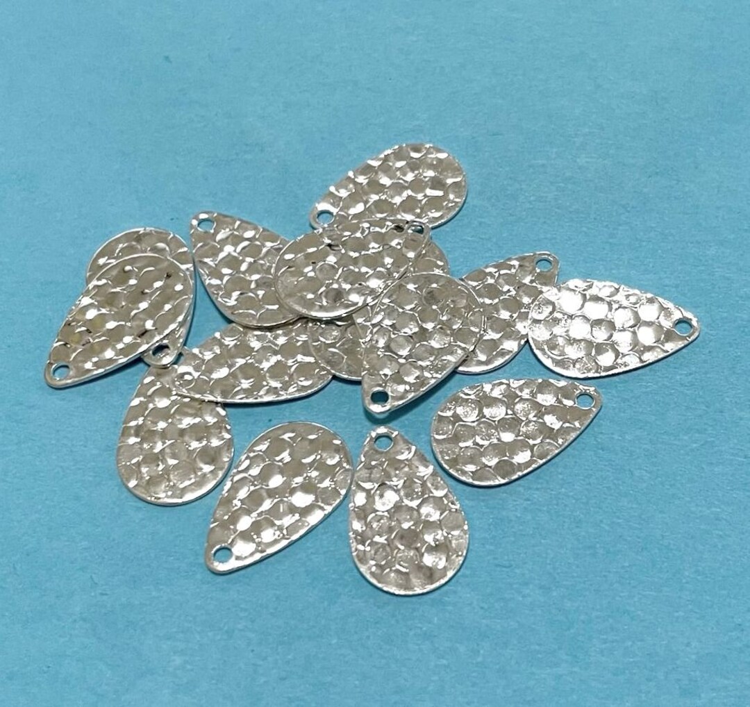 20pcs of Bright Silver Hammered Teardrop Charms Pendants Drops 16mm