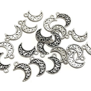 20pcs of Antique Silver Plated Filigree Crescent Moon Charms pendants(No.CM019)
