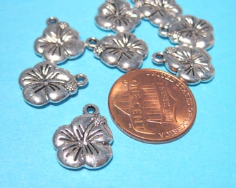 10pcs of Antique Silver Flower Charms Pendant 15mm(No.CM055)