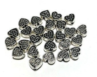 10 pezzi di perline distanziatrici a cuore in argento antico 9x7,5 mm (n. SSPC1331)