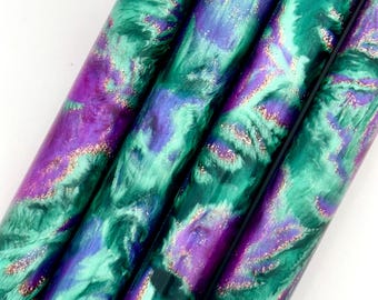 Alumilite Pressure Cast Blank: 'Star Struck' är en blandning av lila, gröna, blågröna och guldpigment