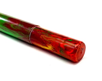 Penna Strega vuota: resina Alumilite, pigmenti Eye Candy, verde giallo rosso arancione