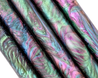 Schism Makers Blank! Full av pratsamma, rika effekter och djup, med hjälp av patentskyddade blandade färgskiftande pigment och glimmer. Superskiftande och djupgående