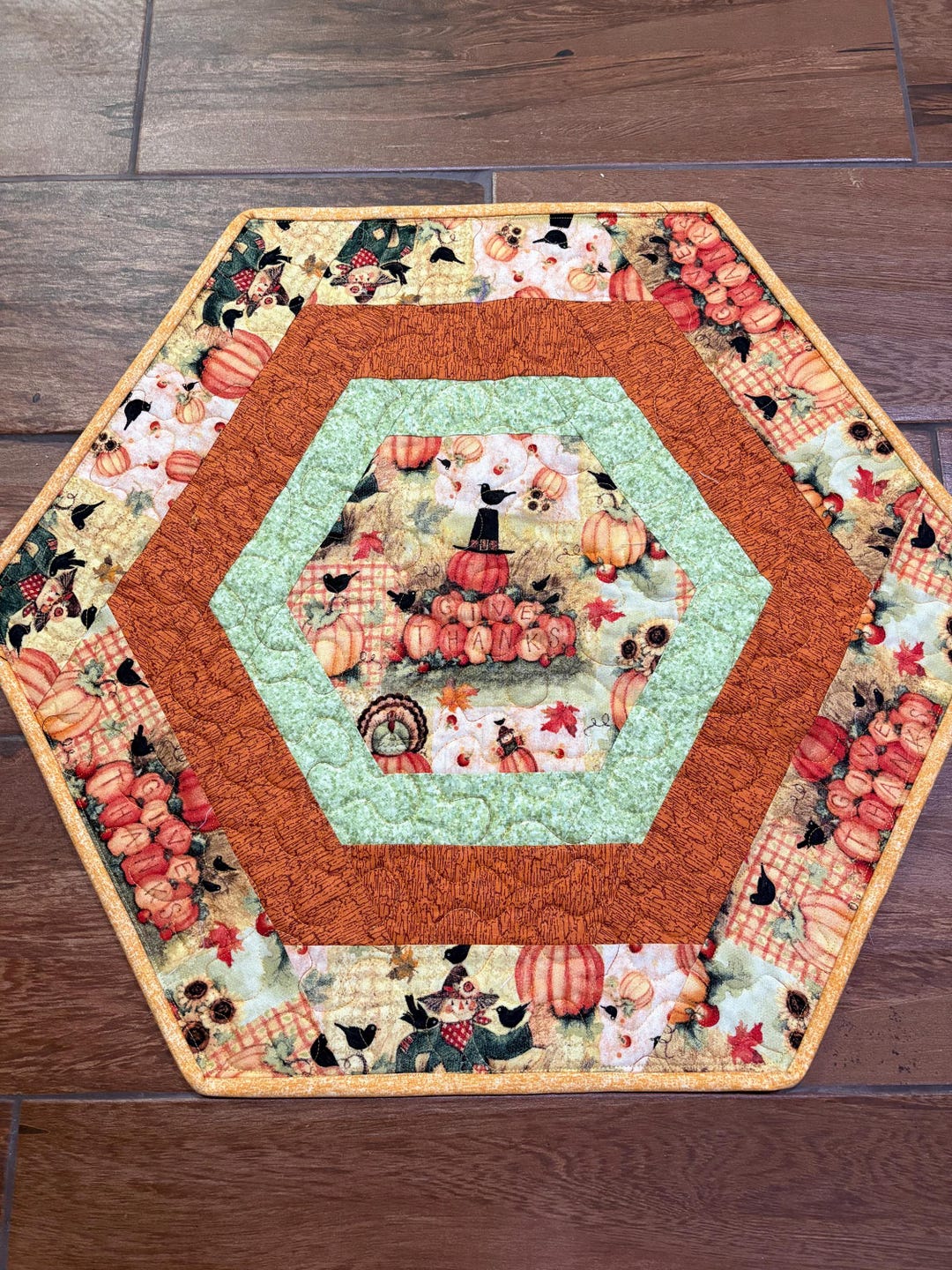 Quilted Thanksgiving/fall Table Topper - Etsy