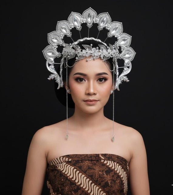 Silver Halo Crown, Diamond Flower Queen Headband, Bridal  display picture 3