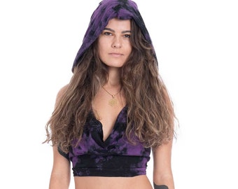Capuchontop zonder rug met colkraag in paarse tie-dye uitvoering