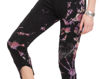 Organic Cotton Pixie Leggings in Black Tie Dye, Cropped Psy Trance Festival Leggings, Leaf Pedal Pushers for Women, Forest Faerie Clothing