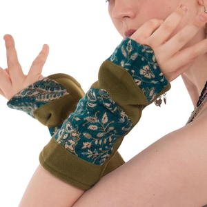 Ren Faire Faerie Arm Warmers, Hippie Armwarmers, Festival Wristwarmers for Fairy Women, Fairycore Cottagecore Gloves