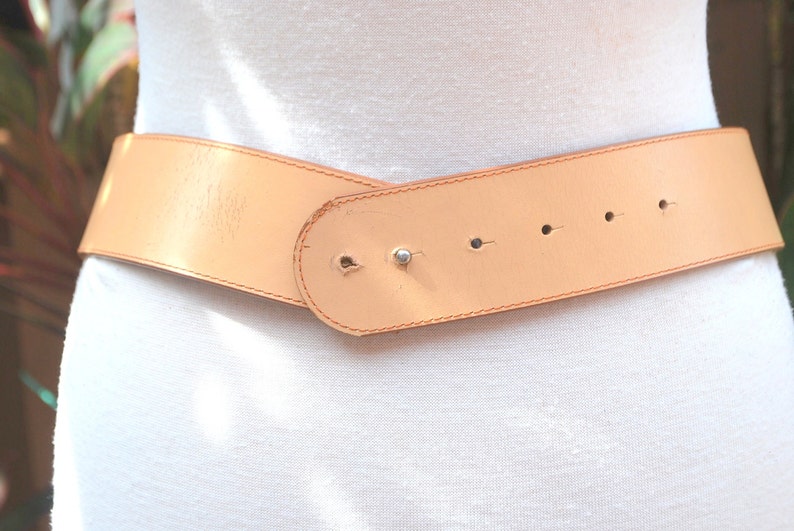 tan chain mule