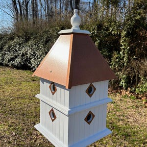 Plantation Birdhouse – Outdoor PVC Birdhouse with 8 Compartments and Predator Guard