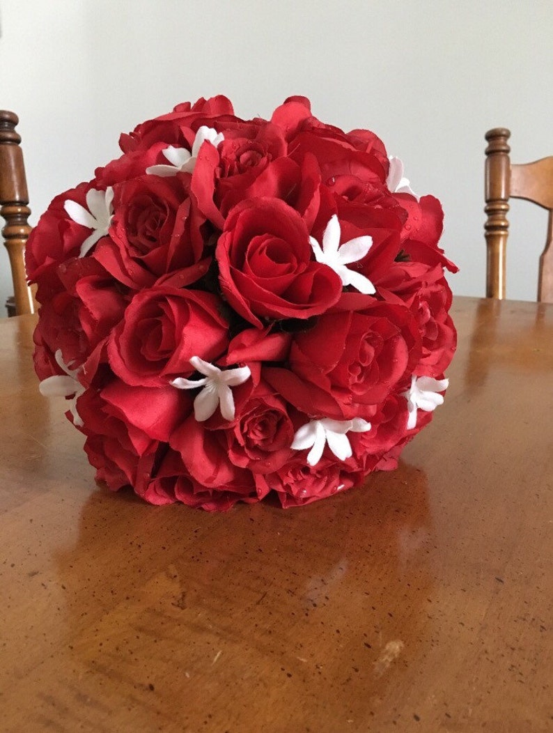 Red rose bouquet with stephanotis /& 2 bridesmaids