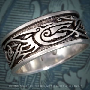 Viking Wolf Ring, Unique Man&#39;s Wedding Band, Sterling Silver Celtic Wolf Ring
