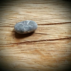 Tiny Hummingbird Spirit Stone MADE TO ORDER image 2