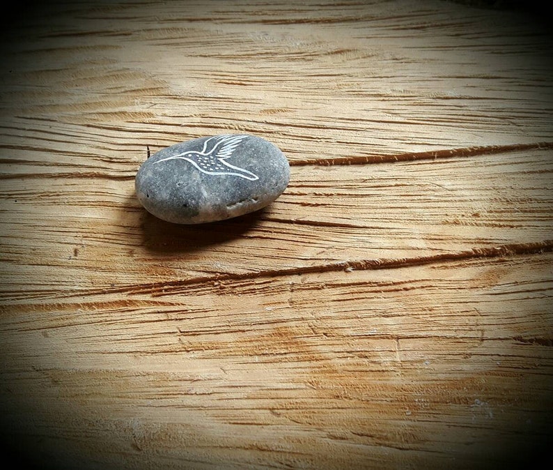 Tiny Hummingbird Spirit Stone MADE TO ORDER image 2