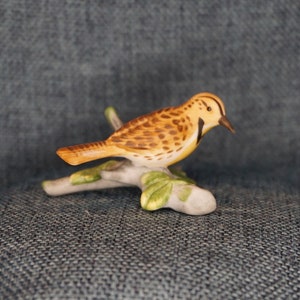 Royal Cornwall Lark Figurine. Miniature England Bone China Realistic Singing Passerine Bird Figure. Nature Wildlife Birder Desk Decor Gift