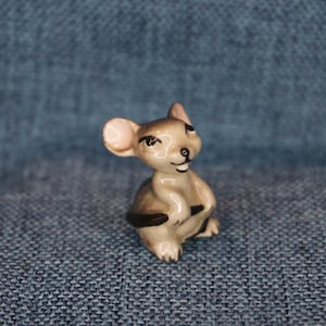 Hagen Renaker Gray Mouse Figurine. Miniature Dark Grey Baby Mouse Woodland Forest Animal. Fairy Garden, Terrarium, Diorama Collectible Gift