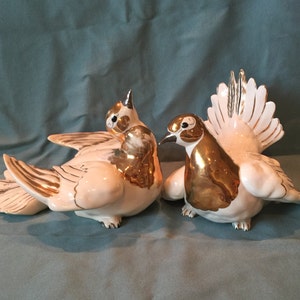 Signed Kay Finch Dove Love Birds Set. Gold and Cream California Pottery Stylized Bird Statue Pair. Whimsical Kay Finch Bird Figurines