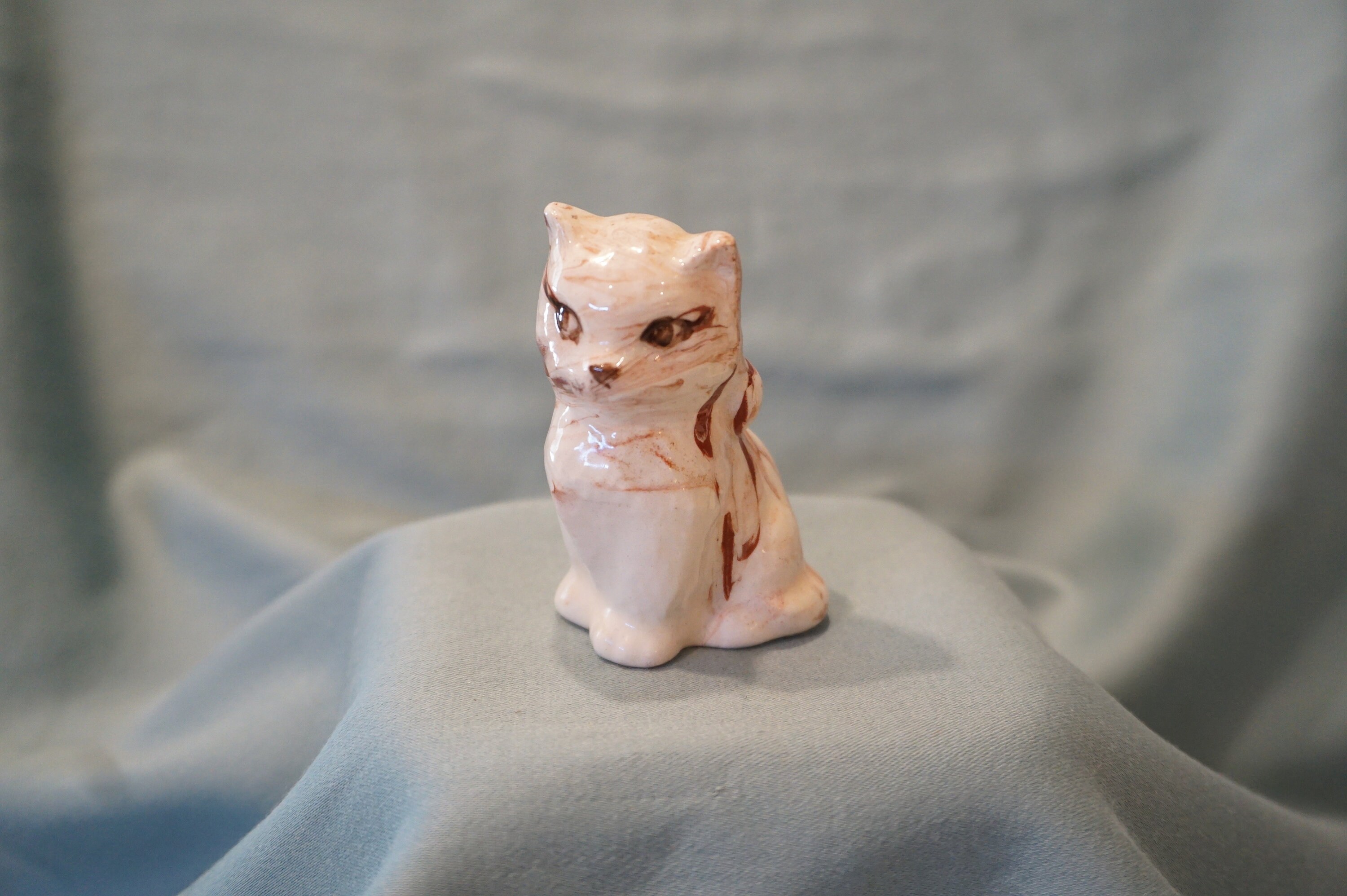 clay cat figurines