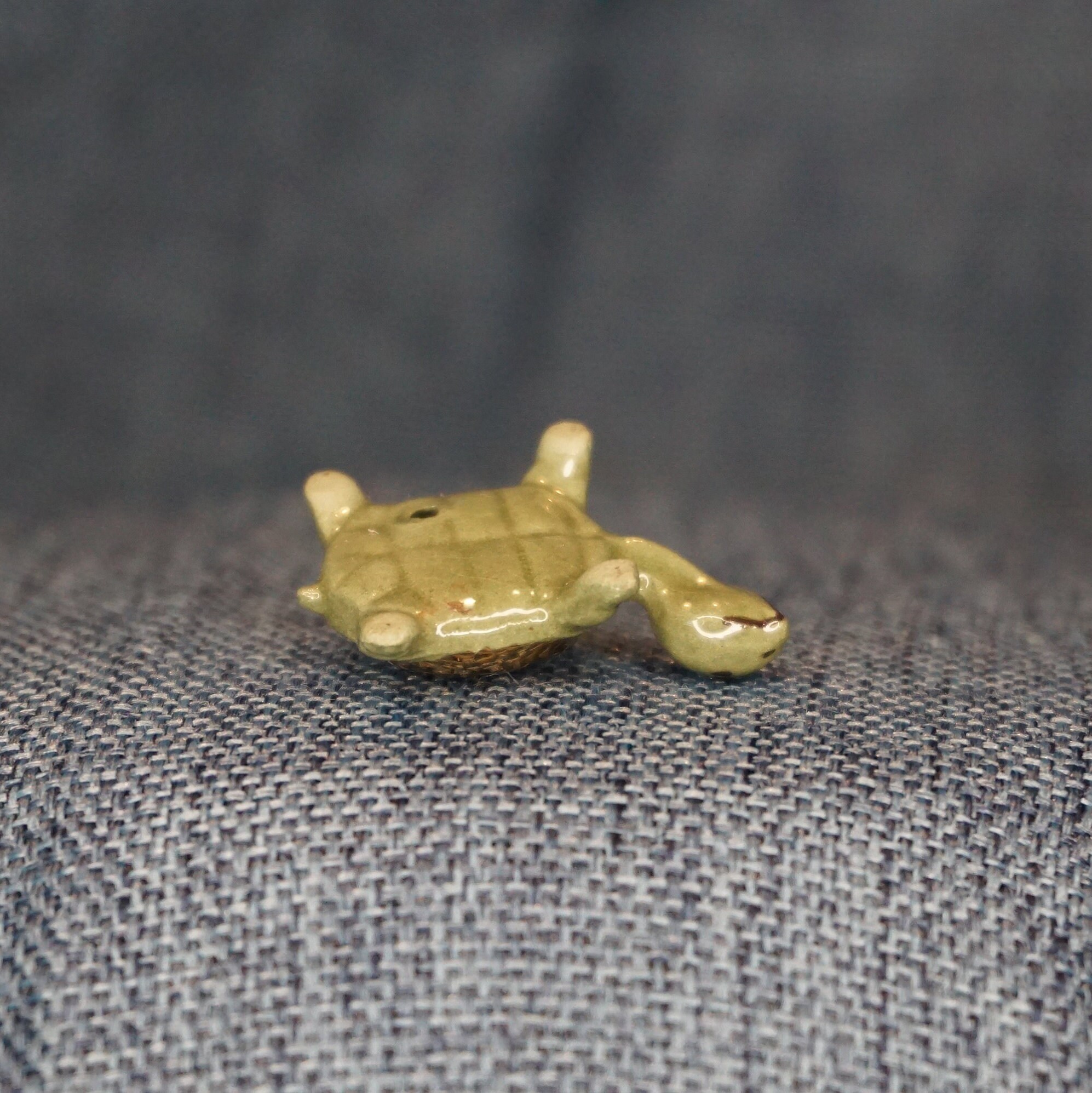 タートル親子 Hagen-Renaker,inc. Hagen Renaker Turtle Baby Figurine: Miniature Ceramic Collectible