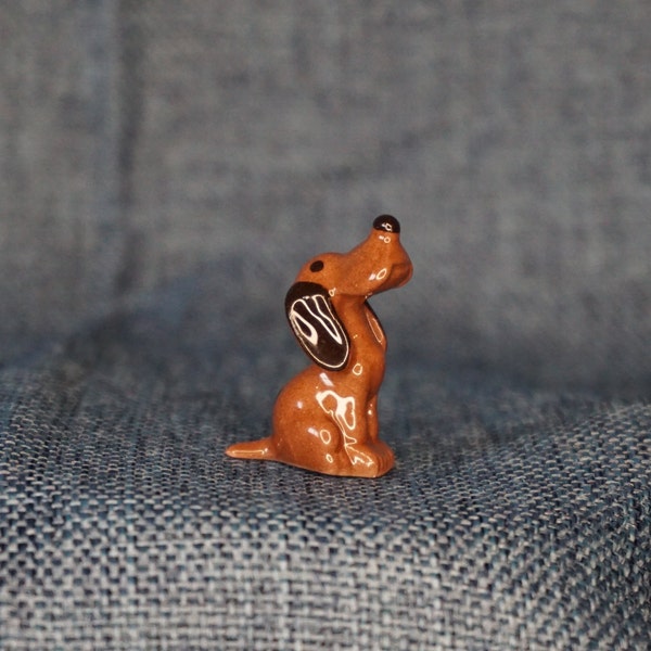 Hagen Renaker Hound Dawg Figurine. Miniature Tan and Black Hound Dog Figure. California Pottery Dog Collectible. Dollhouse Pet Accessory