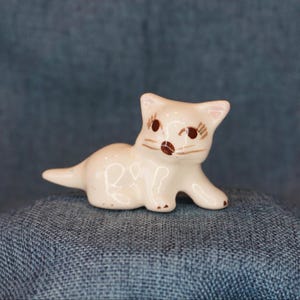 Rio Hondo Cat Figurine. Miniature California Pottery White Persian ...