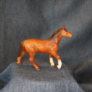 Vintage Enesco Bay Horse Figurine: Japan Ceramic Pony Decor Gift